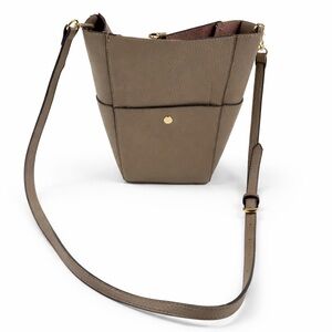 Remi & Reid Vintage Taupe Brown Pebbled Leather Bucket Crossbody Bag $168